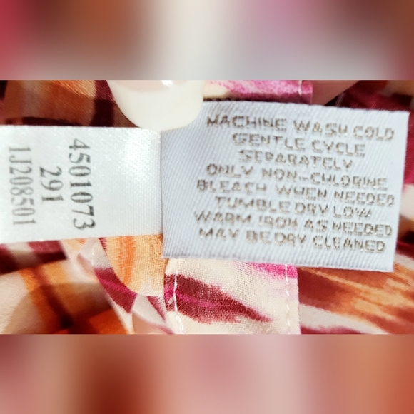 Chico’s Size 2 (L) Button Front Blouse Pink Orange Abstract Ikat Print 3/4 Sleev - Picture 10 of 10